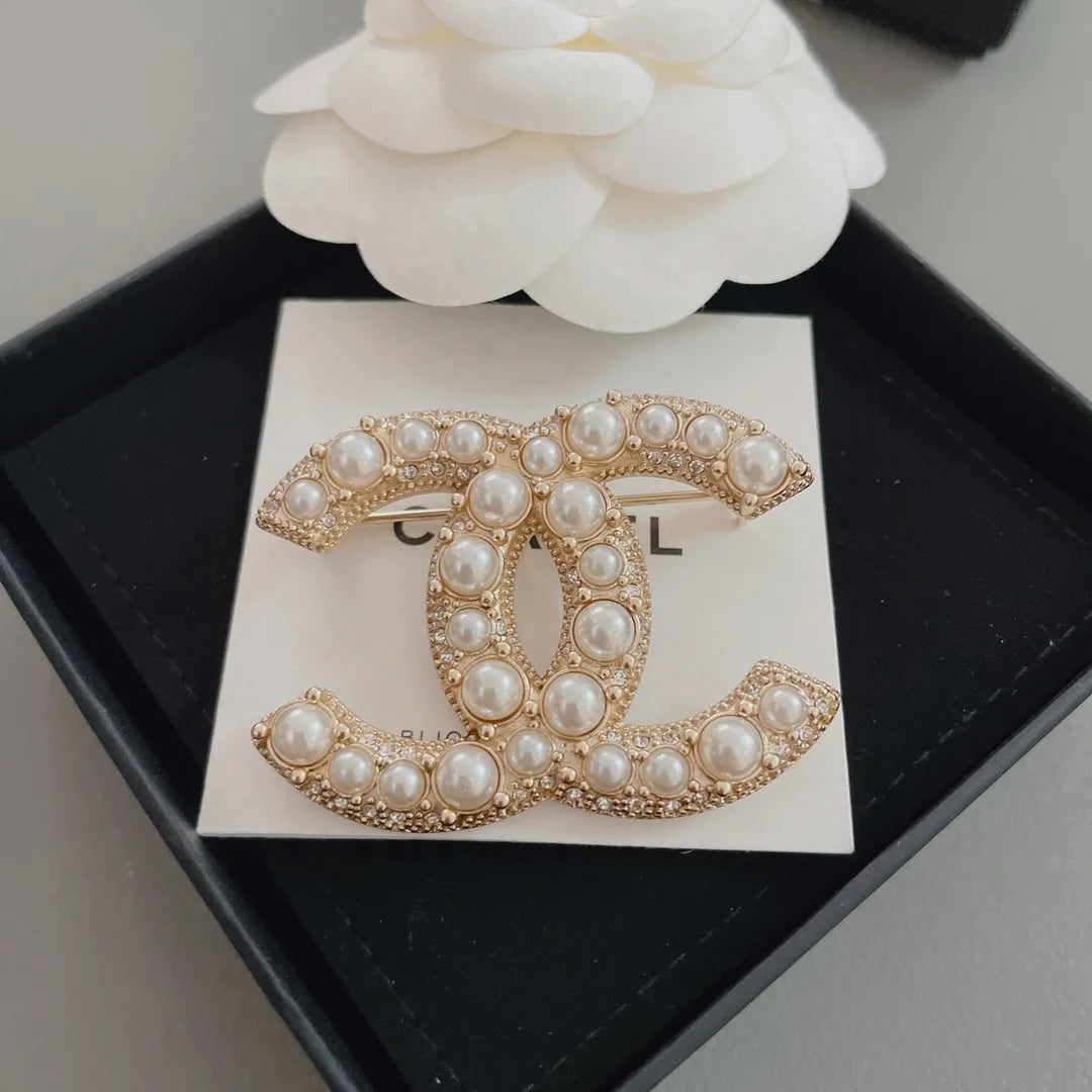 Broche CHANEL