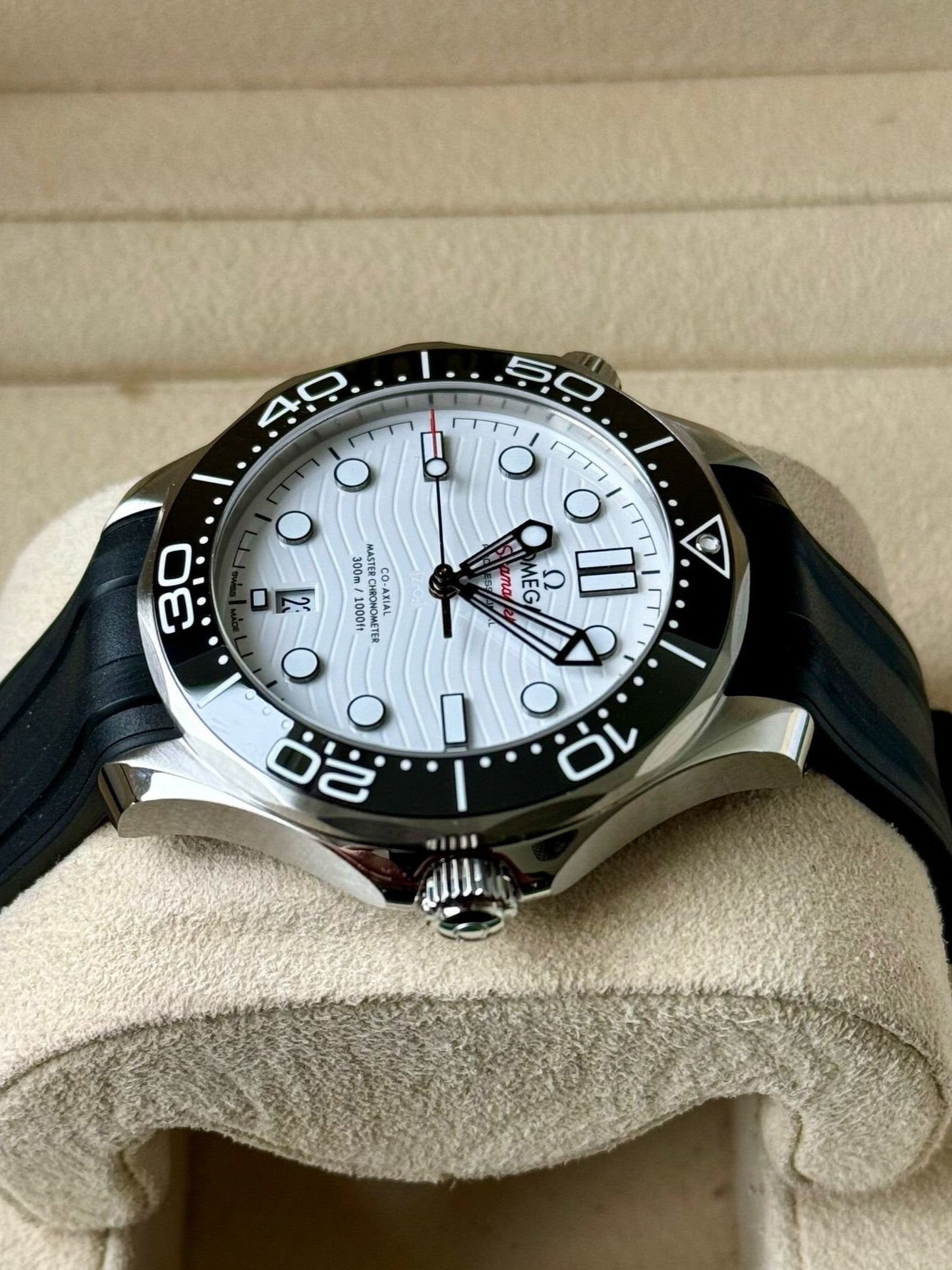 Omega Seamaster DR00702