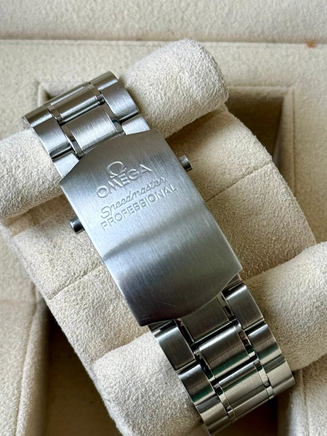 Omega Speedmaster snoopy