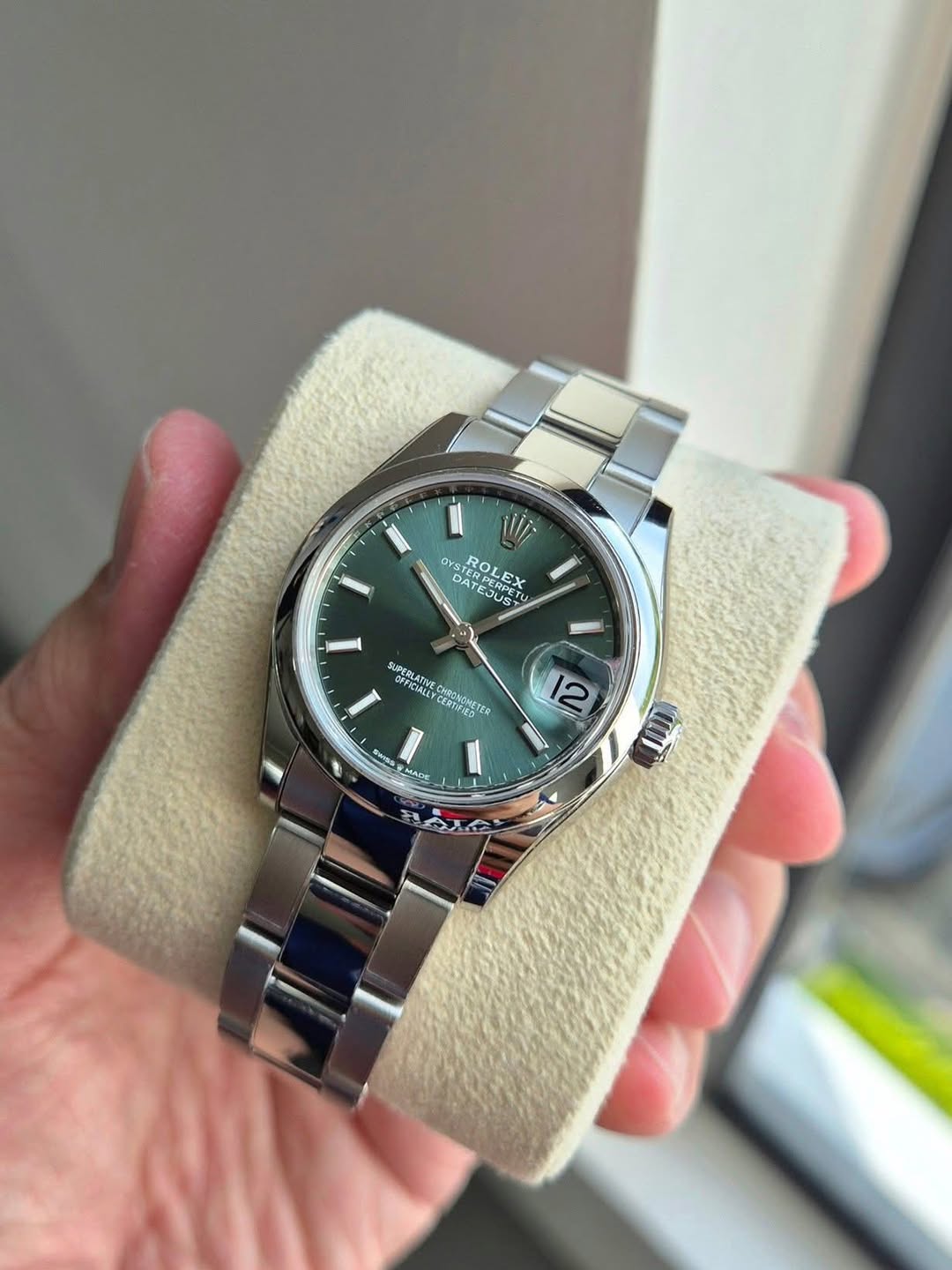 Rolex Datejust 41 Smooth Bezel 126300