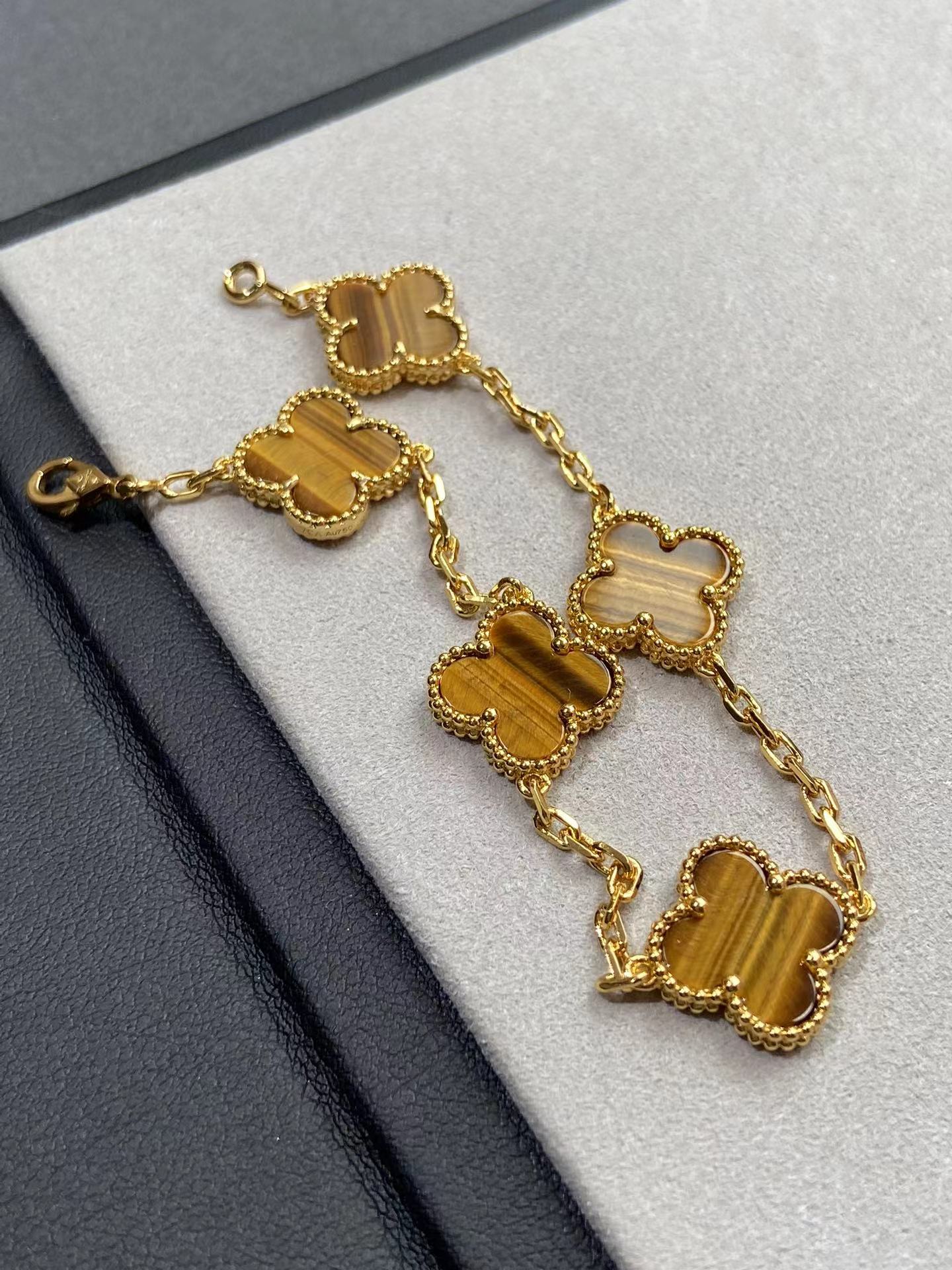 Gourmet Van Cleef & Arpels