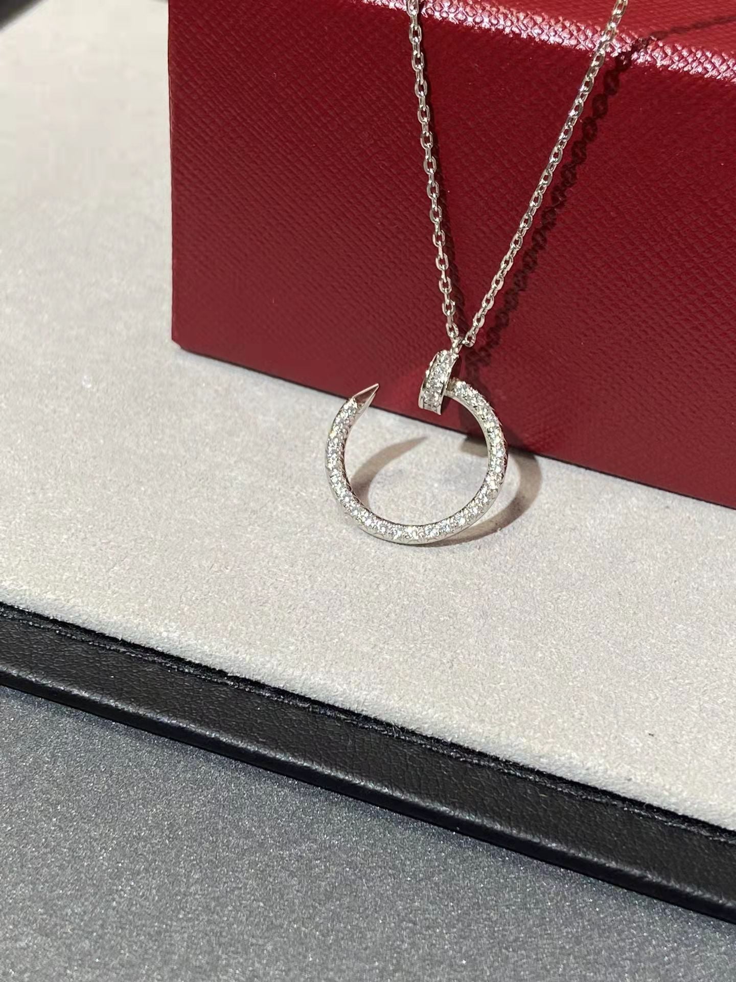 Collier Cartier – Juste un Clou Strass
