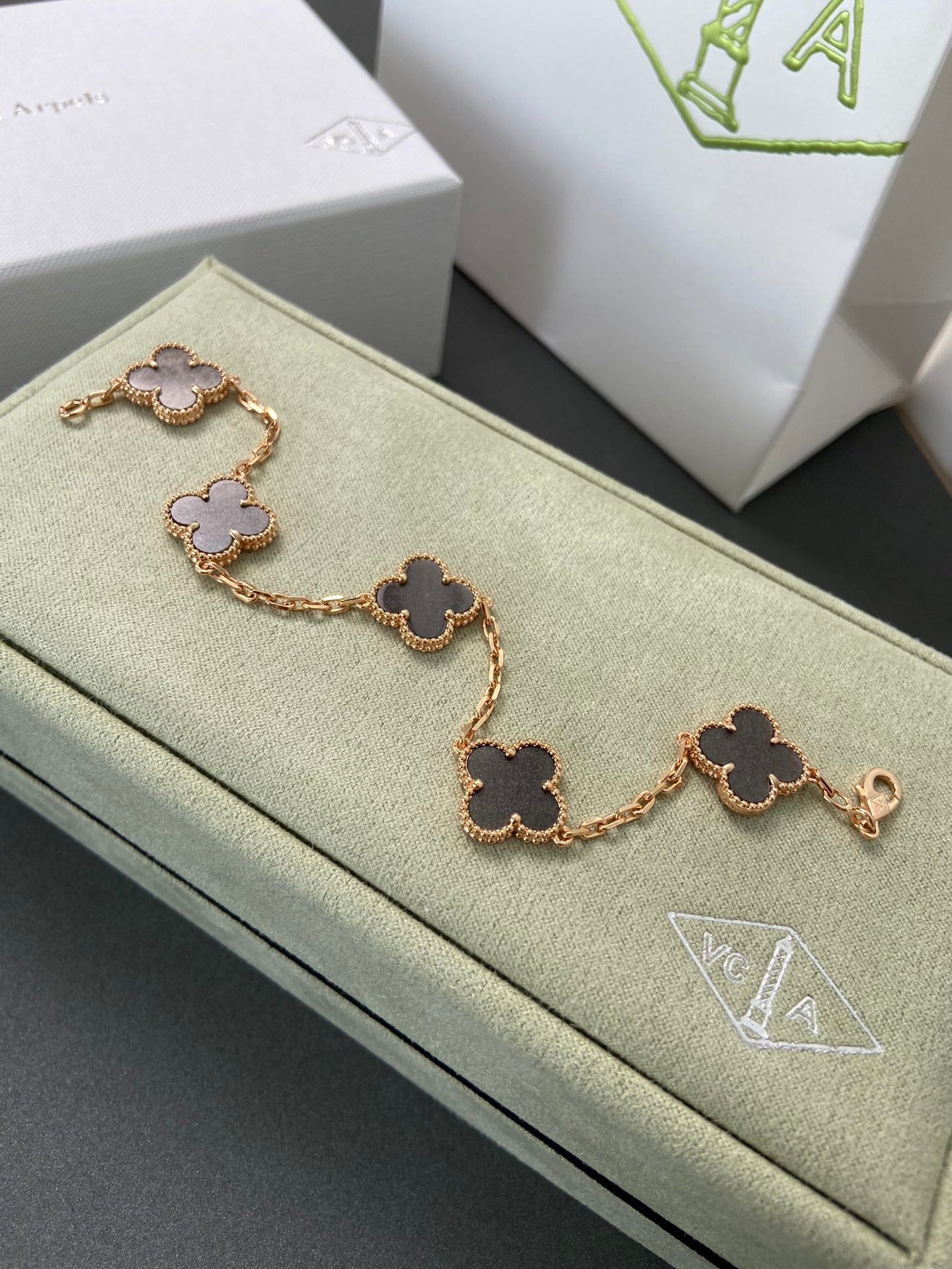 Gourmet Van Cleef & Arpels