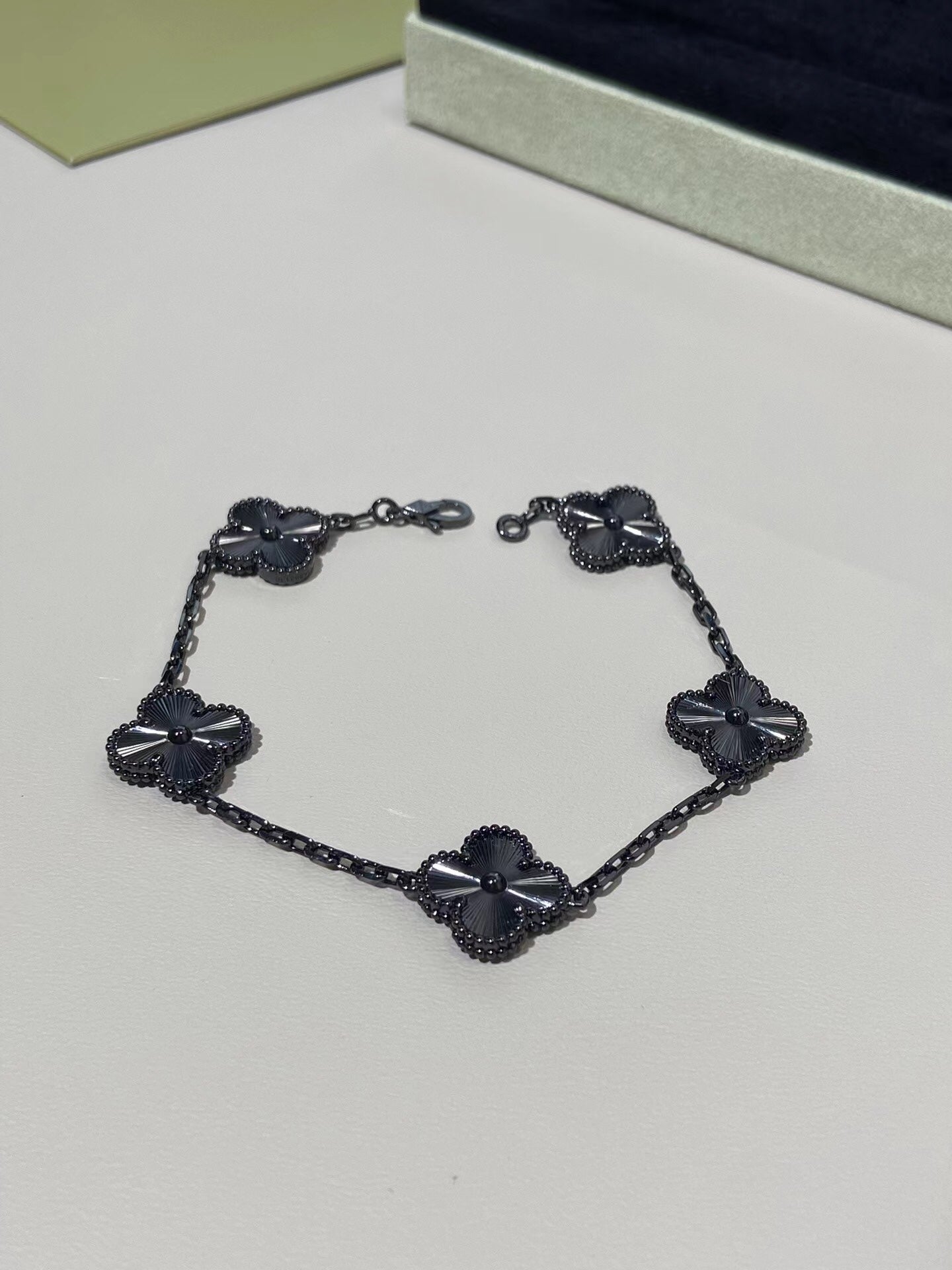 Gourmet Van Cleef & Arpels