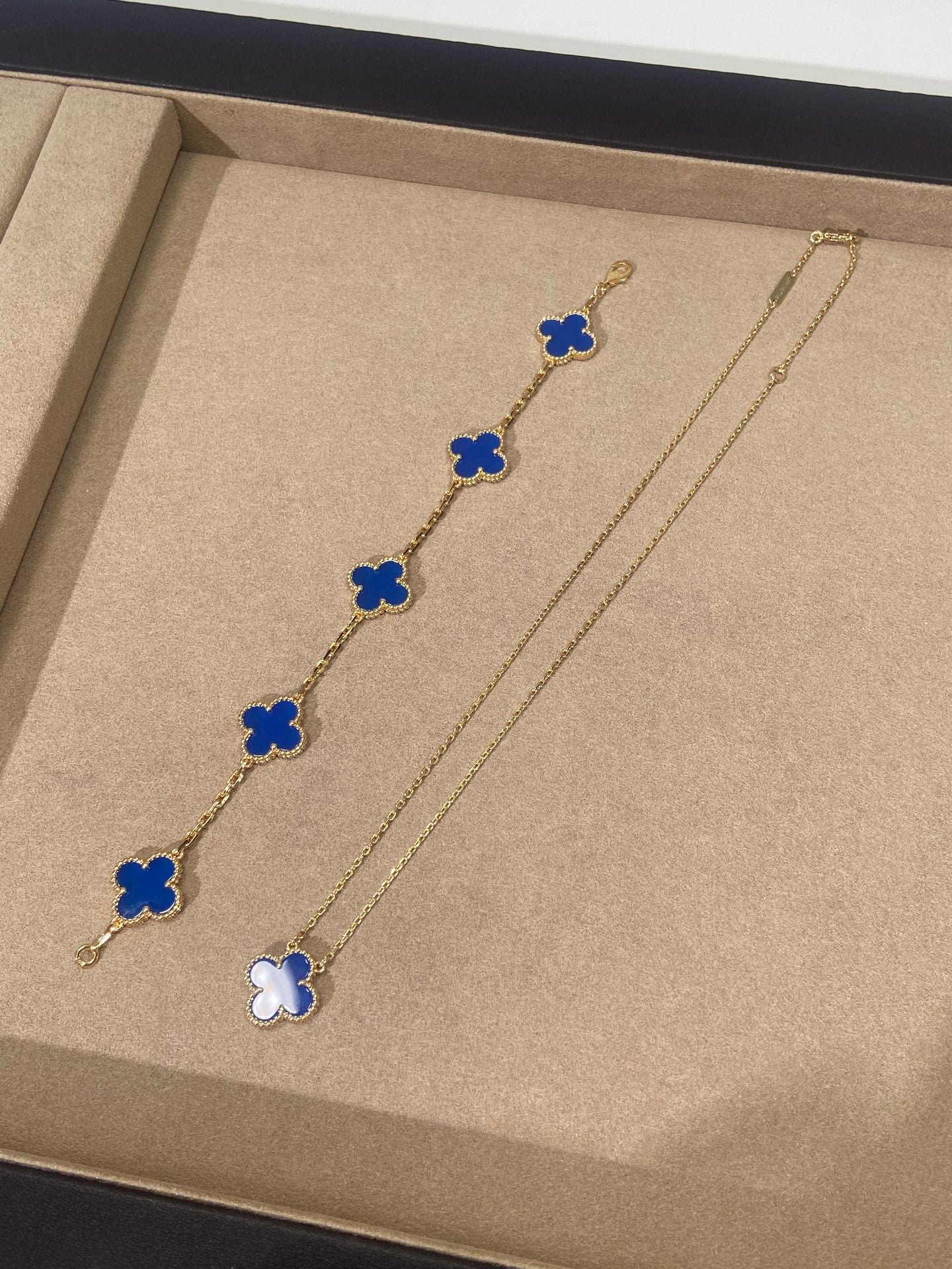 Ensemble VCA Collier + Gourmette