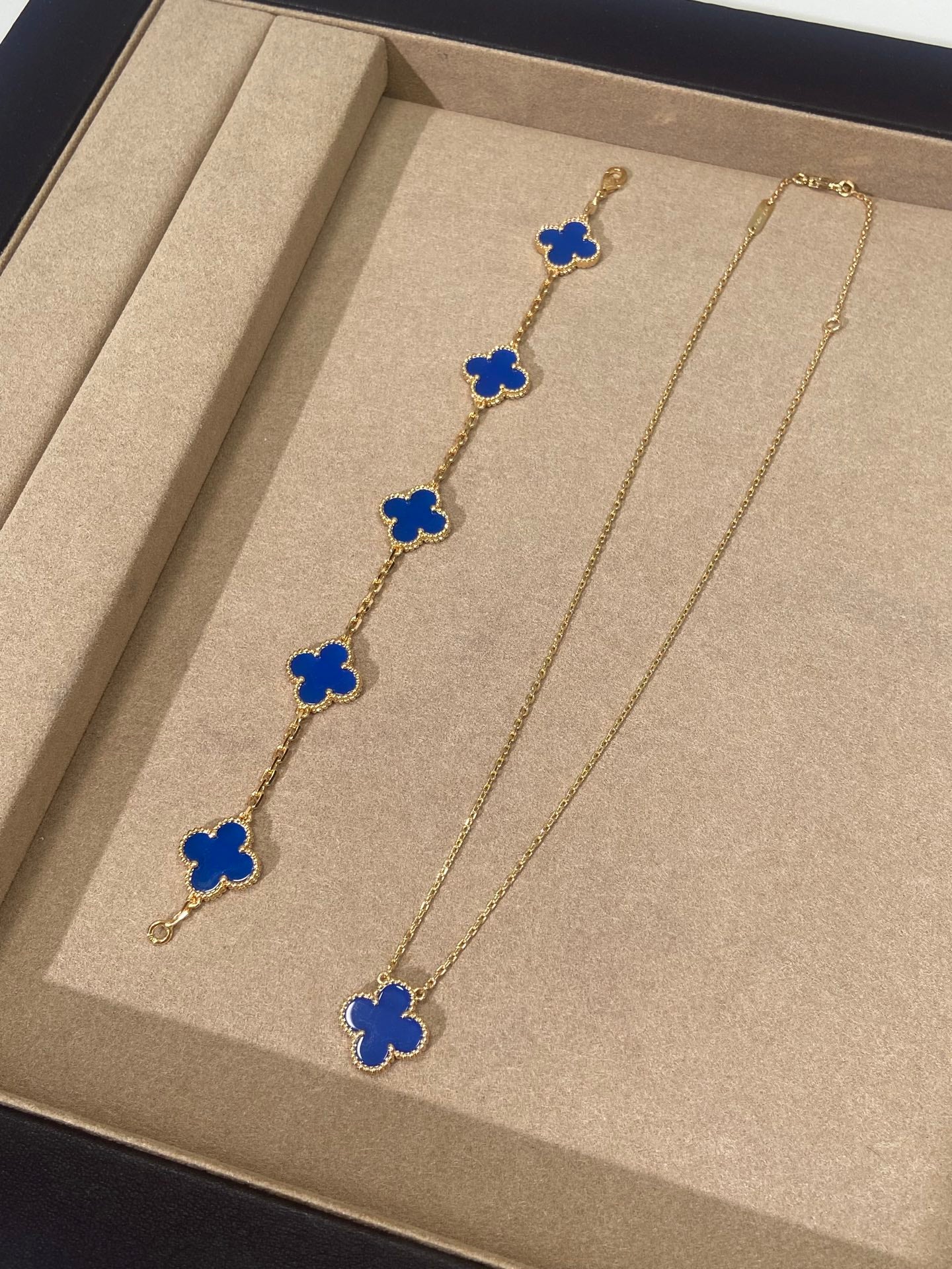 Ensemble VCA Collier + Gourmette