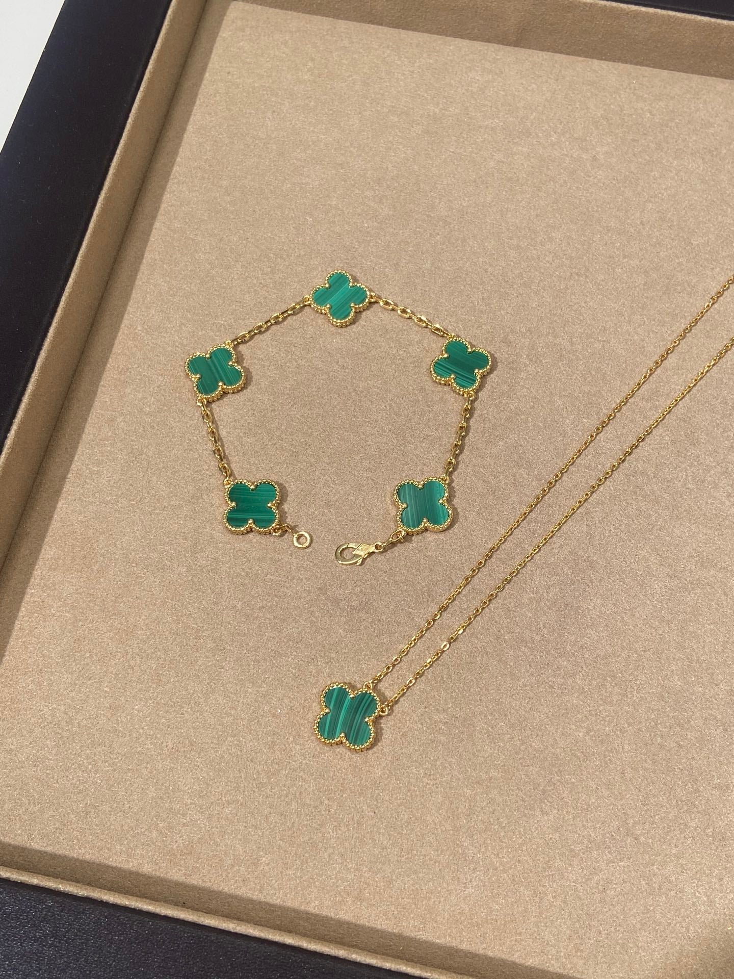 Ensemble VCA Collier + Gourmette