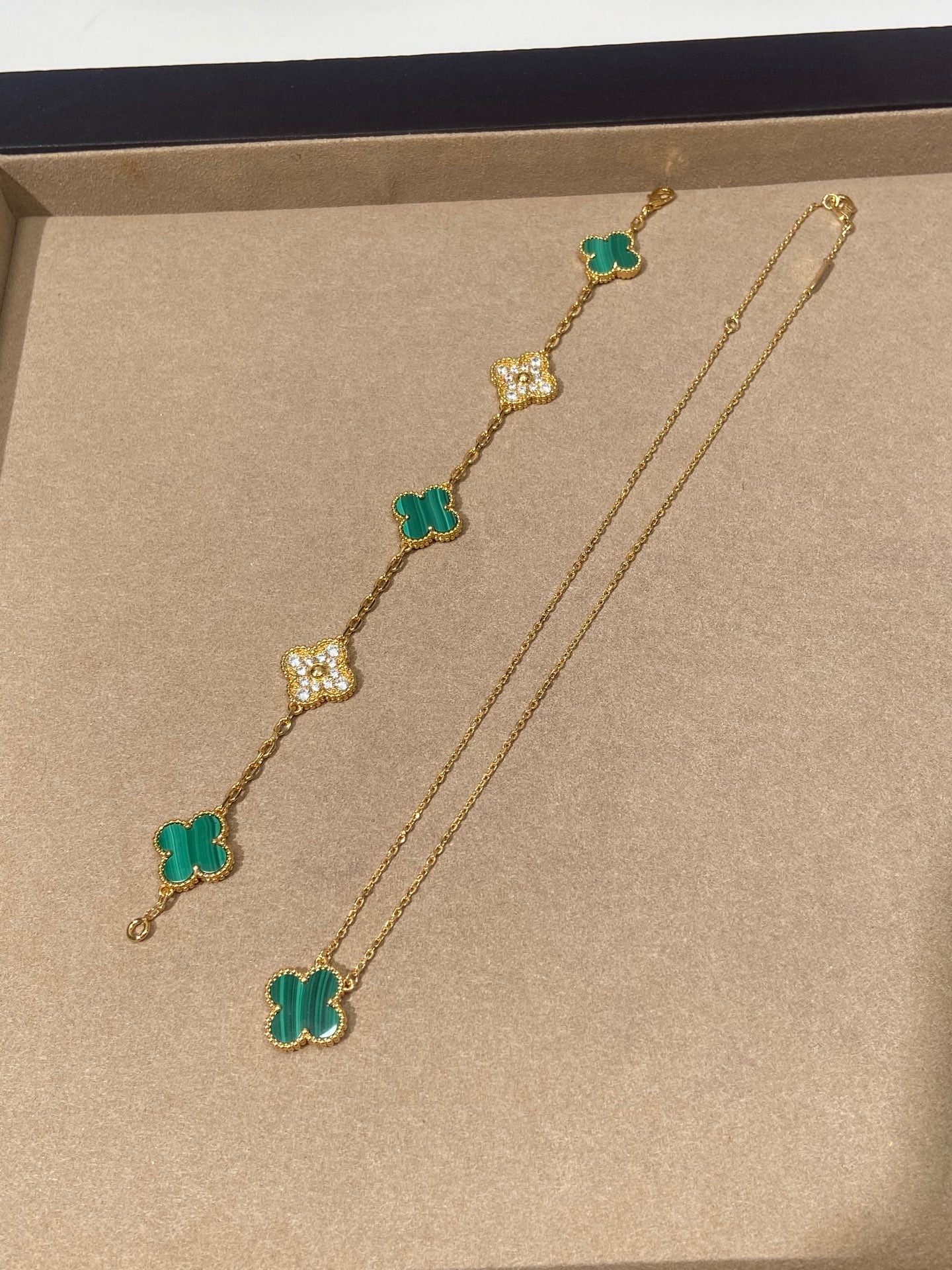 Ensemble VCA Collier + Gourmette