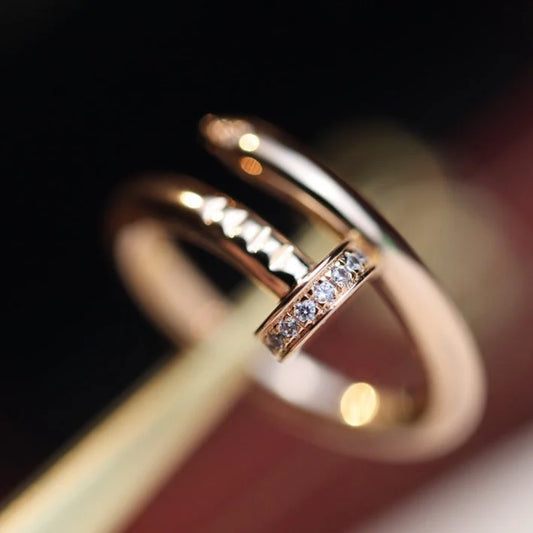 Bague cartier juste un clou